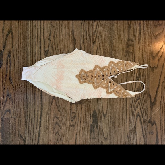 Blue life Eclipse halter one piece - Picture 7 of 8